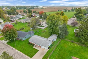 823 East St, Caledonia, MN 55921 - Photo 18