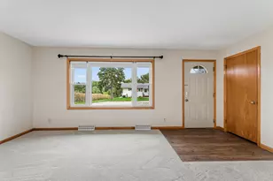 823 East St, Caledonia, MN 55921 - Photo 2