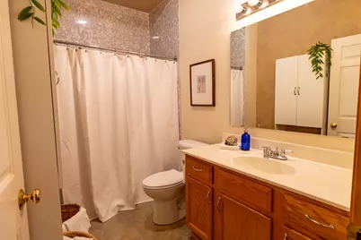 2416  Fox River Pkwy #D, Waukesha, WI 53189 - Photo 6