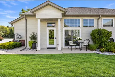 2416  Fox River Pkwy #D, Waukesha, WI 53189 - Photo 1