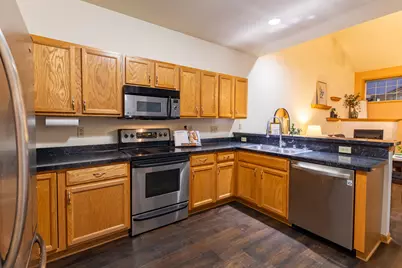 2416  Fox River Pkwy #D, Waukesha, WI 53189 - Photo 4