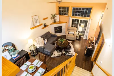 2416  Fox River Pkwy #D, Waukesha, WI 53189 - Photo 2