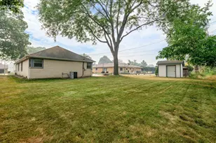 3303 S 123rd St, West Allis, WI 53227 - Photo 44