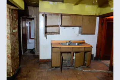 2418 W Hope Ave, Milwaukee, WI 53209 - Photo 6