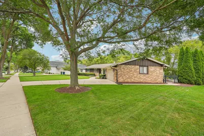 3428 S 119th St, West Allis, WI 53227 - Photo 4