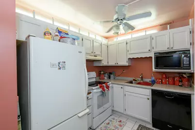 2130 W Good Hope Rd #12, Glendale, WI 53209 - Photo 12