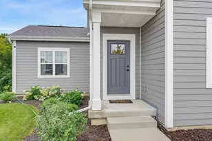 N56W24051 Daisy Ct, Sussex, WI 53089 - Photo 2