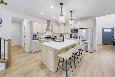 N56W24051  Daisy Ct, Sussex, WI 53089 - Photo 8