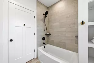 1136 Prairie Ave, Beloit, WI 53511 - Photo 24