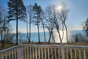6942 N Barnett Ln, Fox Point, WI 53217 - Photo 4