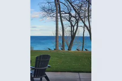 6942 N Barnett Ln, Fox Point, WI 53217 - Photo 18