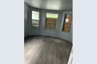 2468 N 38th St, Milwaukee, WI 53210 - Photo 2
