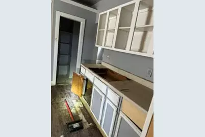 2468 N 38th St, Milwaukee, WI 53210 - Photo 6