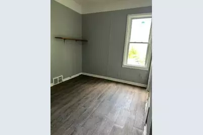 2468 N 38th St, Milwaukee, WI 53210 - Photo 14