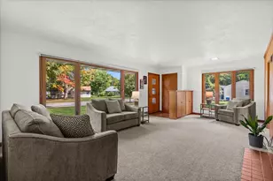 297 Lincoln Dr, West Bend, WI 53095 - Photo 6