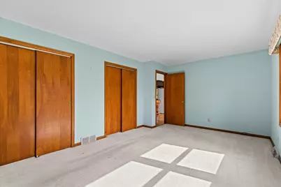 297  Lincoln Dr, West Bend, WI 53095 - Photo 18