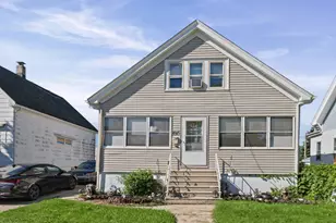 3815 S Pennsylvania Ave, Saint Francis, WI 53235 - Photo 1