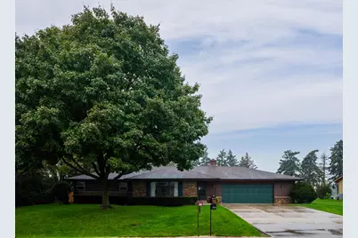 7716  105th Ave, Pleasant Prairie, WI 53158 - Photo 2