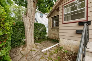 1972 S 90th St, West Allis, WI 53227 - Photo 4