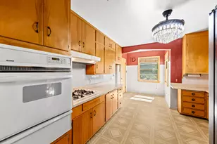 1972 S 90th St, West Allis, WI 53227 - Photo 12