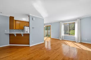 7335 S Delaine Dr, Oak Creek, WI 53154 - Photo 2
