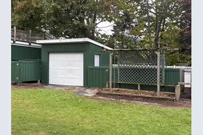 904  Dewey St, Manitowoc, WI 54220 - Photo 4