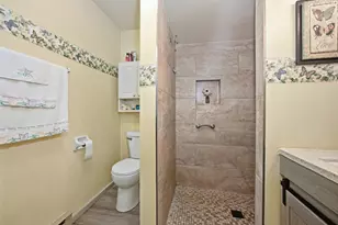 10340 W Whitnall Edge Dr, Franklin, WI 53132 - Photo 18