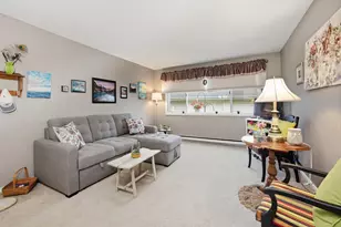 10340 W Whitnall Edge Dr, Franklin, WI 53132 - Photo 12