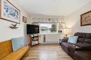 10340 W Whitnall Edge Dr, Franklin, WI 53132 - Photo 14