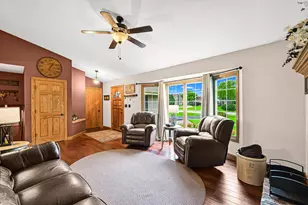 28941 Golden Cir, Racine, WI 53185 - Photo 6