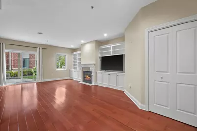 17490  Crest Hill Dr #10, Brookfield, WI 53045 - Photo 14