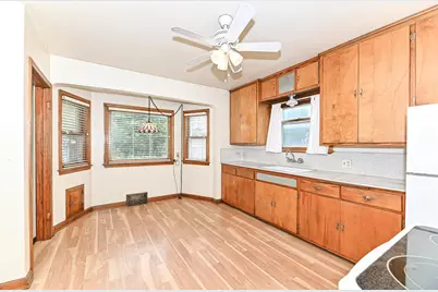 3852 S 5th St, Milwaukee, WI 53207 - Photo 8