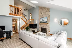 W235N7102 Prairie Ln, Sussex, WI 53089 - Photo 8
