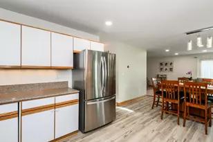 W235N7102 Prairie Ln, Sussex, WI 53089 - Photo 14