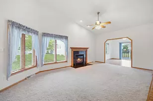 W206N16187 Stonebrook Dr, Jackson, WI 53037 - Photo 2