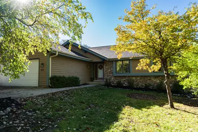 9541 W Ruby Ave, Wauwatosa, WI 53225 - Photo 6