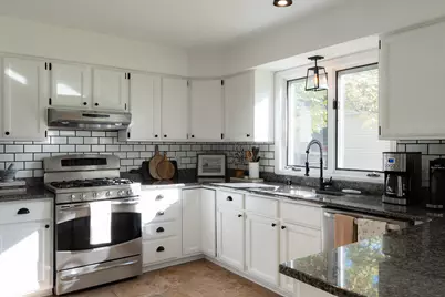 9541 W Ruby Ave, Wauwatosa, WI 53225 - Photo 16