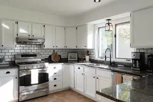 9541 W Ruby Ave, Wauwatosa, WI 53225 - Photo 16