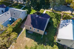 112 E Henry Clay St, Whitefish Bay, WI 53217 - Photo 26
