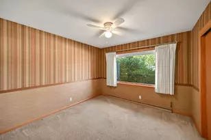 11029 W Courtland Ave, Wauwatosa, WI 53225 - Photo 18