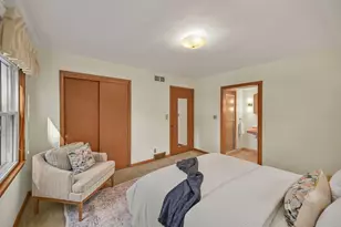 11029 W Courtland Ave, Wauwatosa, WI 53225 - Photo 16