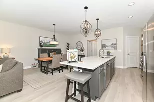 405 Falcon Ridge Dr, Burlington, WI 53105 - Photo 14