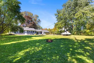 452 Riverview Dr, Grafton, WI 53024 - Photo 4