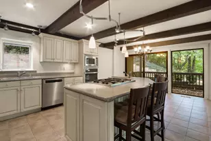 840 Woodland Ct, Fontana, WI 53125 - Photo 2
