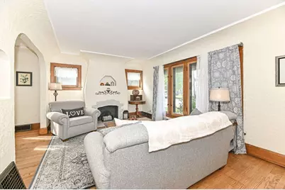 2715  Lasalle St, Racine, WI 53402 - Photo 8