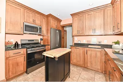 2715  Lasalle St, Racine, WI 53402 - Photo 12