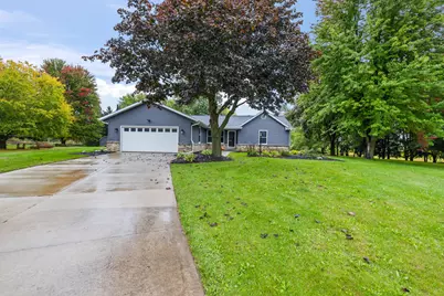 5589  Kengary Ct, Hartford, WI 53086 - Photo 1