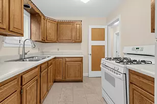 2409 S 64th St, West Allis, WI 53219 - Photo 6