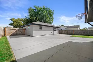 1652 19th Ave, Kenosha, WI 53140 - Photo 2