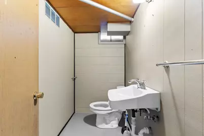 3342 S 26th St, Milwaukee, WI 53215 - Photo 20